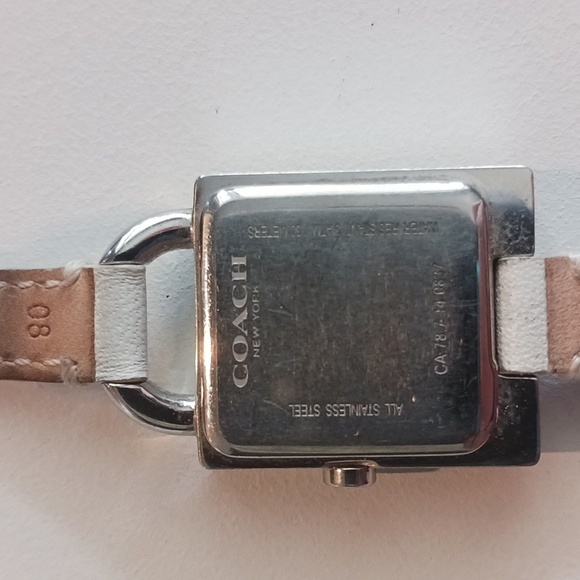 Coach Watch - Picture 4 of 4